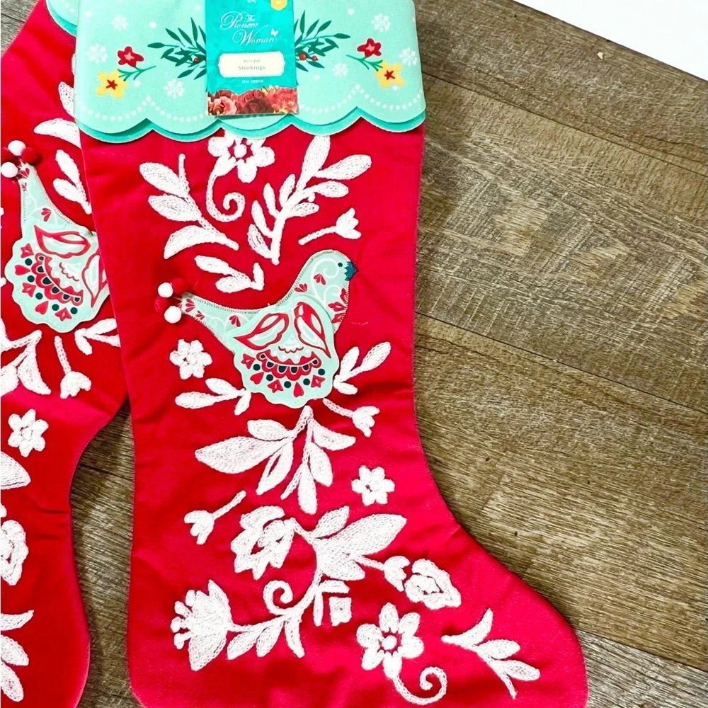 NWT Pioneer‎ Woman Mazie Stockings set of 2 Christmas Bird